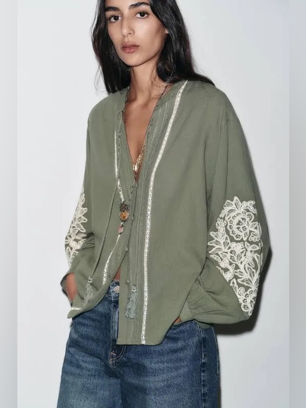 NWT Zara Woman CONTRAST EMBROIDERY BLOUSE Top Oversized Size XS